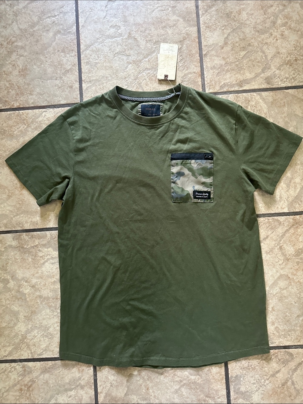 Nomad Craft Flow Camo Pocket Tee in Green Size Medium NWT